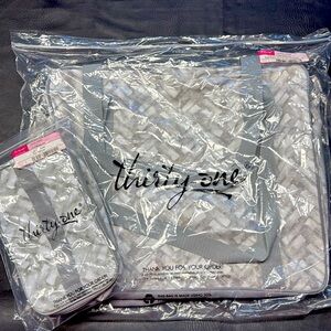 Thirty One Weekender bag